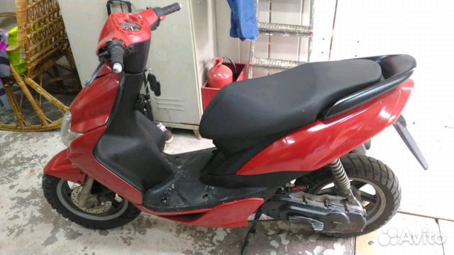 Yamaha jog RR красно белый