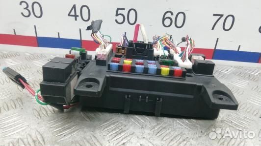 Блок предохранителей citroen C-crosser (ZML08M101)