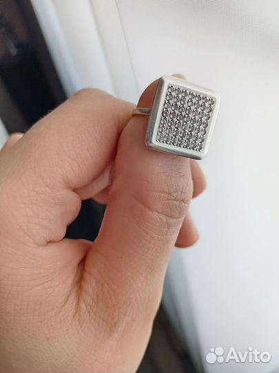 Серебряное кольцо