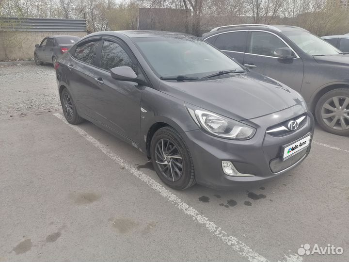 Hyundai Solaris 1.6 AT, 2011, 160 000 км