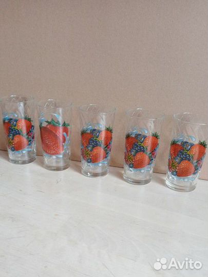 Стаканы 5 шт, штампованный хрусталь, с клубничкой