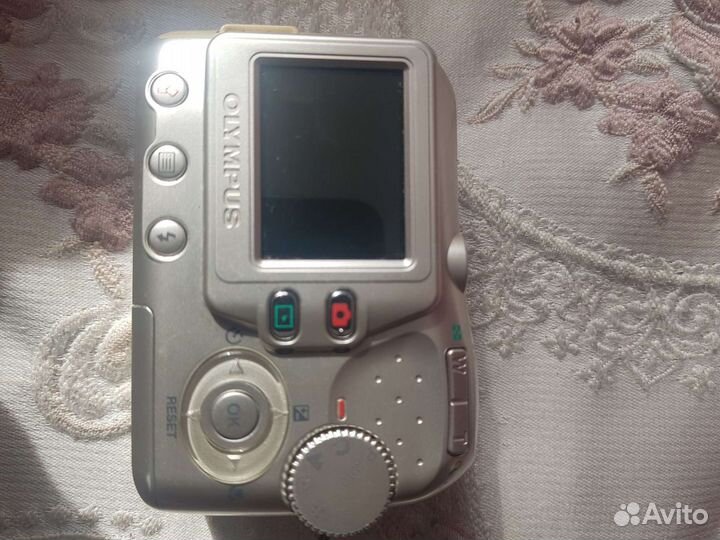 Компактный фотоаппарат olympus