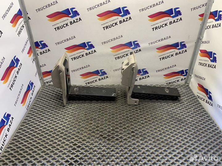 Петля спальника Daf XF105