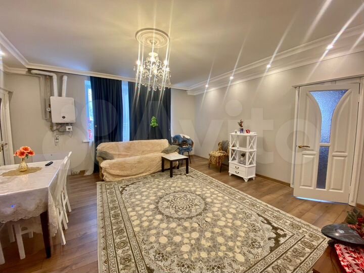 3-к. квартира, 94 м², 1/3 эт.
