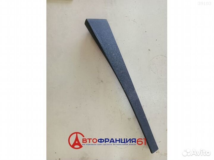Накладка парприза, 682110001R renault megane 3, 30
