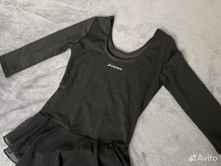 Купальник новый demix 128-134 слитный с юбкой