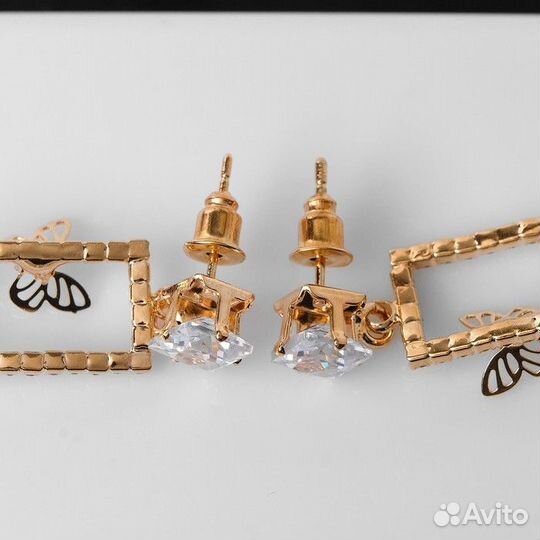 Серьги со стразами 