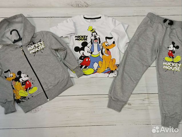 Костюм спортивный