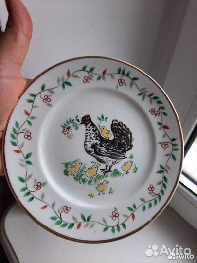 Тарелка фарфор лфз Курочка с цыплятами