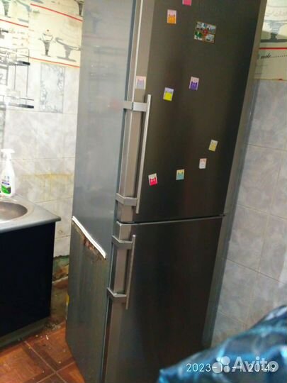 Холодильник бу 2м