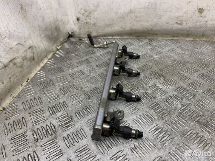 Форсунка топливная Nissan X-Trail T31 MR20DE 2010