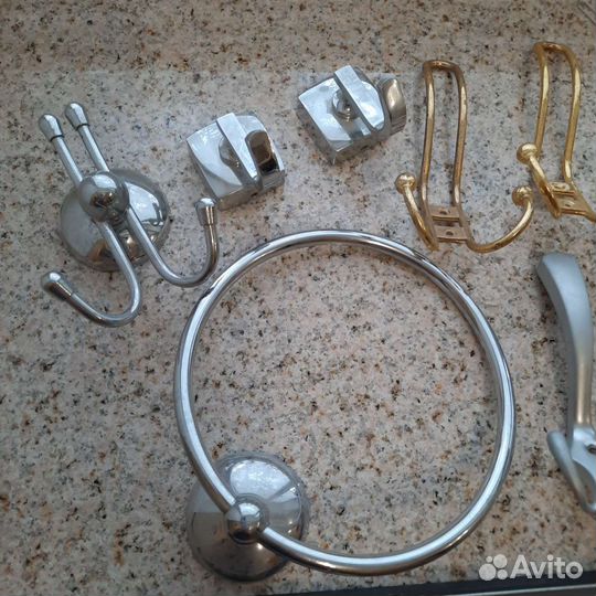 Крючок настенный