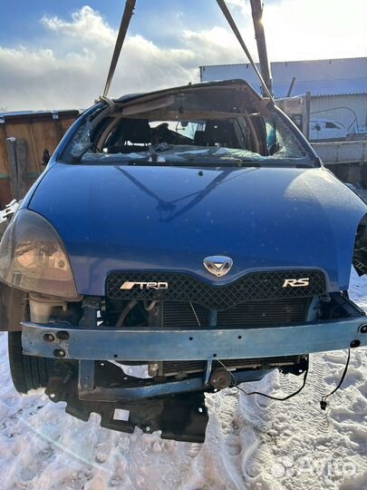 Toyota Vitz 1.3 AT, 2002, битый, 10000км