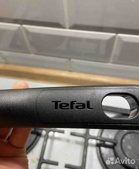 Сковорода Tefal с антипригарным покрытием, 26 см