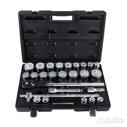 Набор инструментов для авто в чемодане