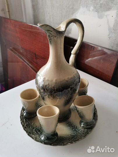 Глиняный кувшин для вина советский