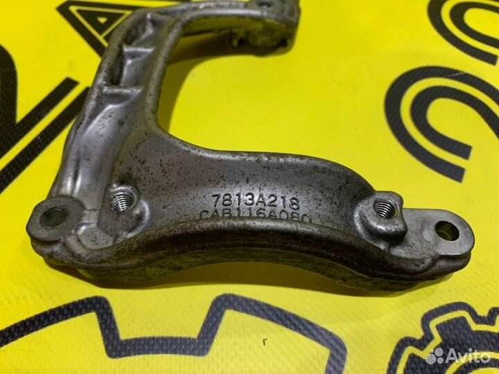 Крепление компрессора кондиционера Mitsubishi