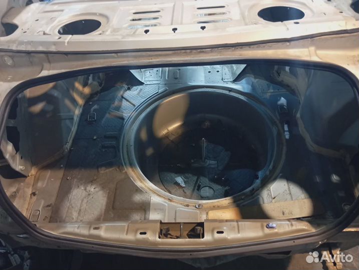 Панель задняя Opel Astra (H)