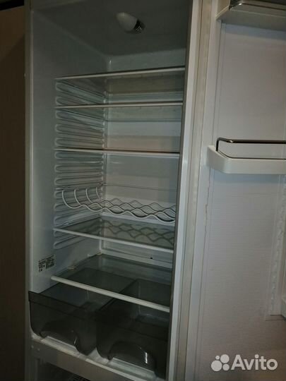 Продаю холодильник Атлант хм 6026-001