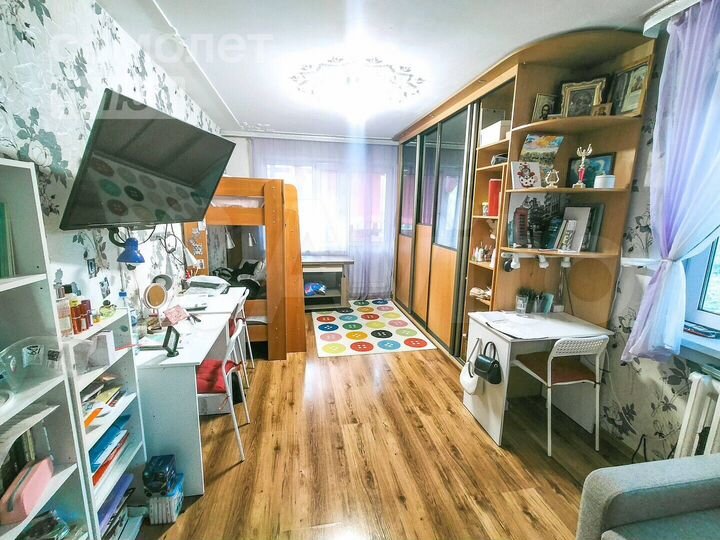 2-к. квартира, 42 м², 3/5 эт.