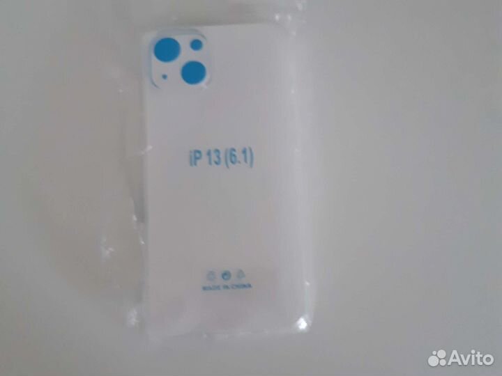 Чехол на iPhone 13