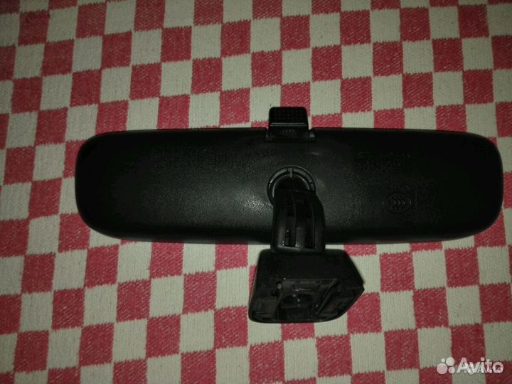 Салонное зеркало на Mitsubishi Lancer X