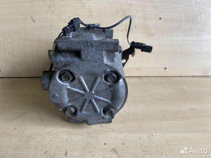 Компрессор кондиционера Mitsubishi Lancer 9
