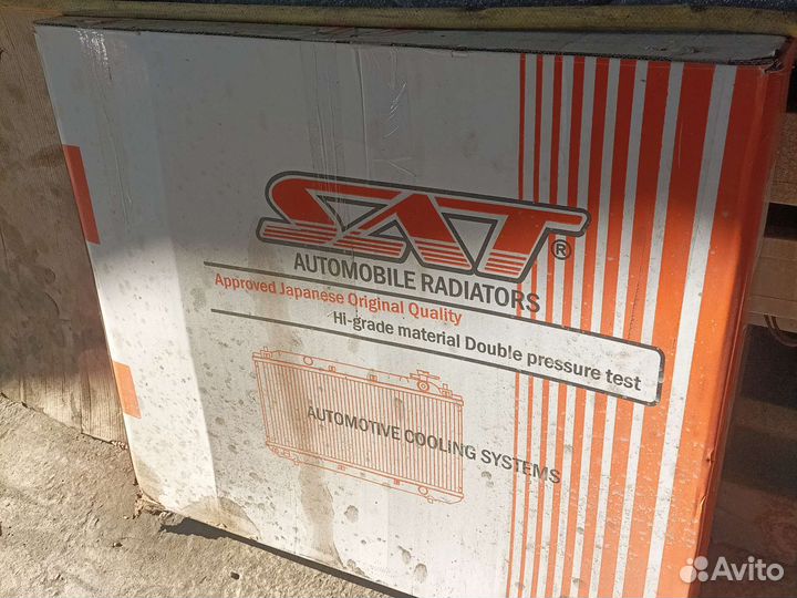 Радиатор toyota land cruiser 200 бу