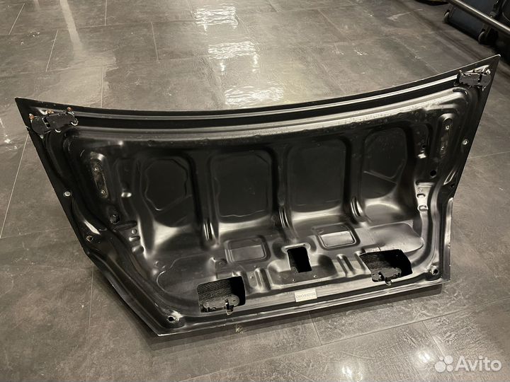 Карбоновая крышка багажника Lancer Evolution 7-9