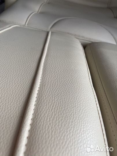 Кресло для мастера педикюра