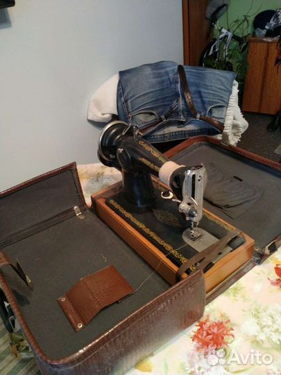 Швейная машинка подольская ручная