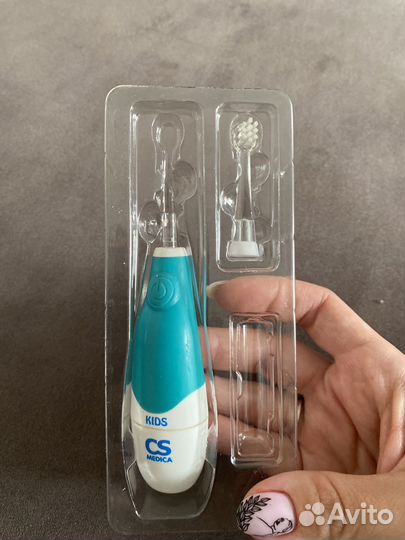 Электрическая зубная щетка детская