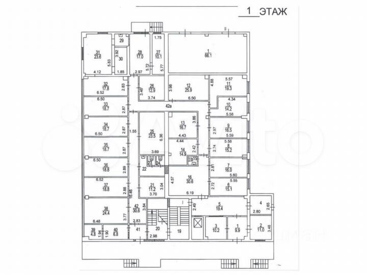 Здание, 2500 м²