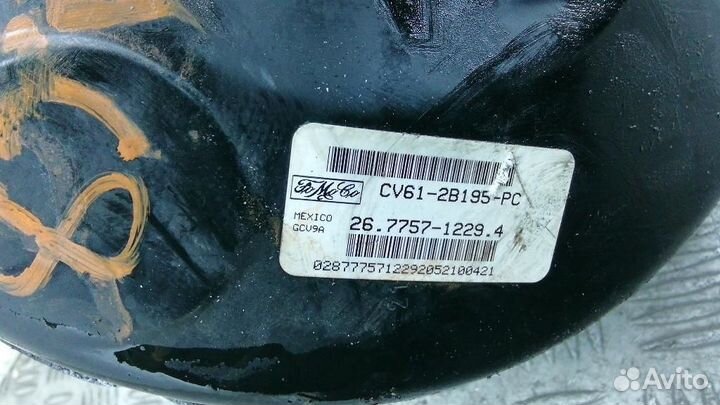 Усилитель тормозов вакуумный Ford Escape