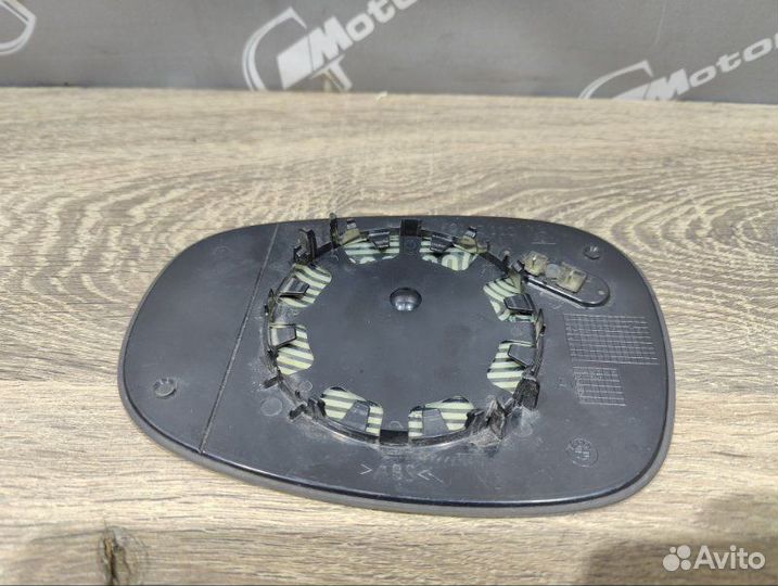 Зеркальный элемент правый Bmw 320I E90 N46B20BD