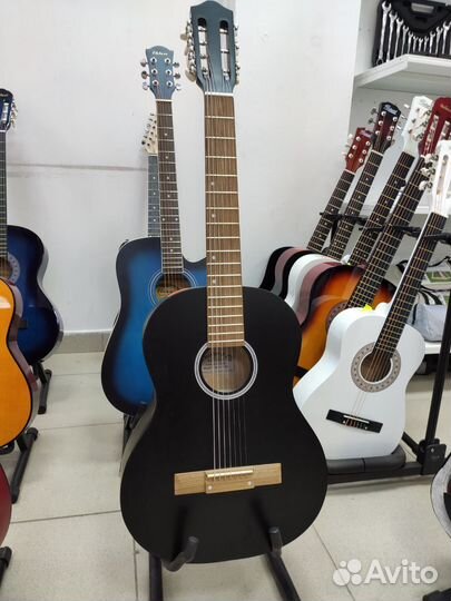 Акустическая гитара