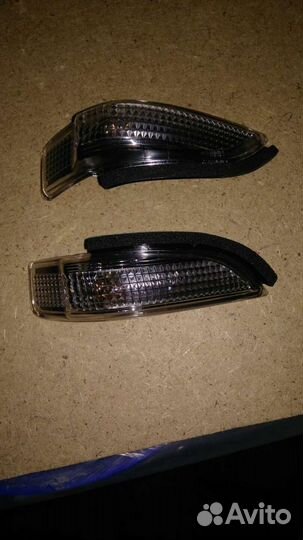 Поворот в зеркало тойота