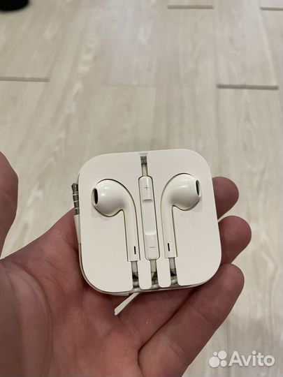 Наушники earpods