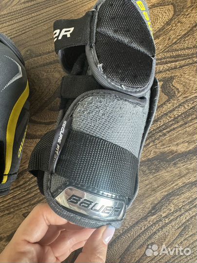 Налокотник хоккейный Bauer S150