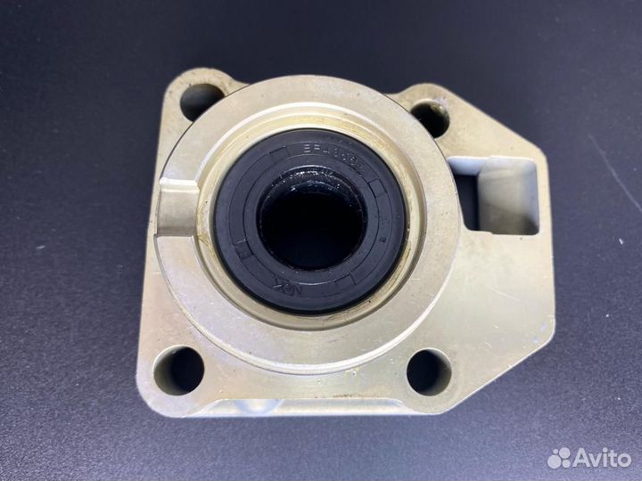 Основание помпы Tohatsu/Mercury 40-50 3ц, с сальни