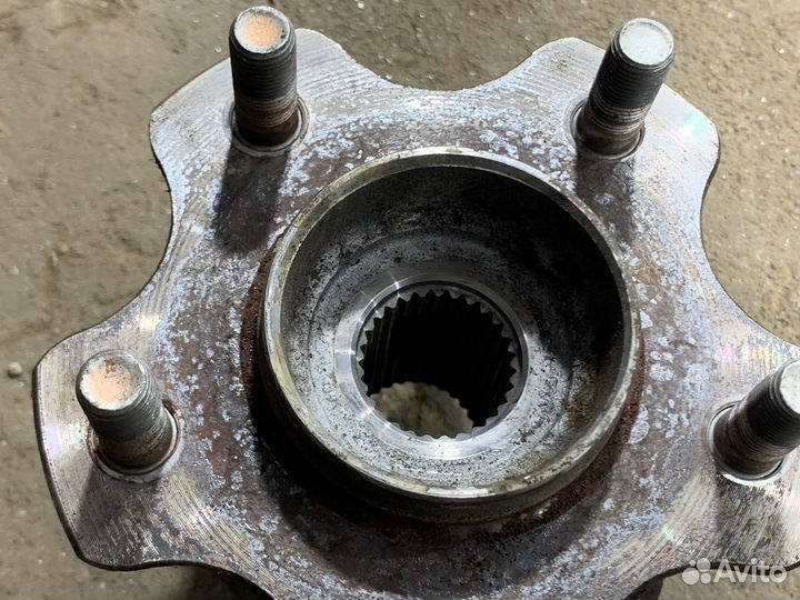 Ступица задняя Nissan Murano Z52