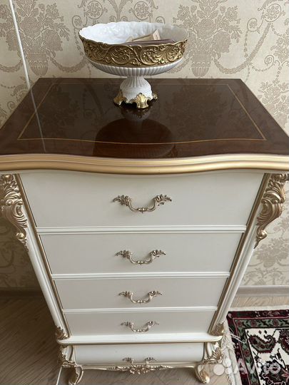 Мебель шкафы и комоды италия