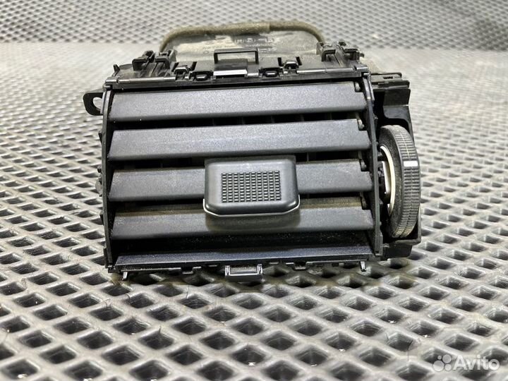 Дефлектор воздушный прав. Lexus GX460