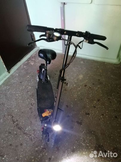 Продам электро самокат