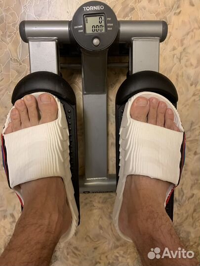 Силовой тренажер для ног