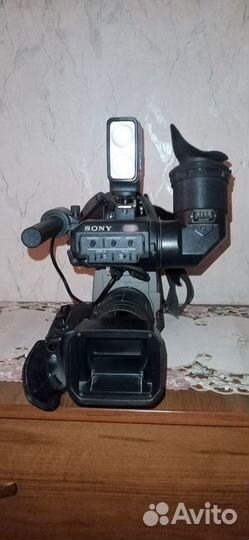 Профессиональная видеокамера sony DSR-250P