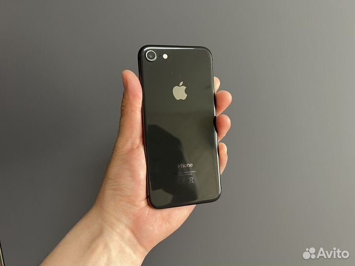 iPhone 8, 64 ГБ