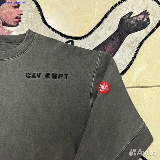 Свитшот Cav Empt: стиль без границ