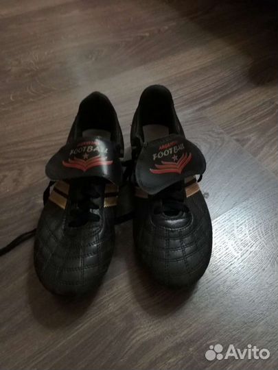 Футбольные бутсы