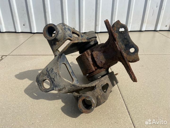 Подушка МКПП Mazda 6 GG